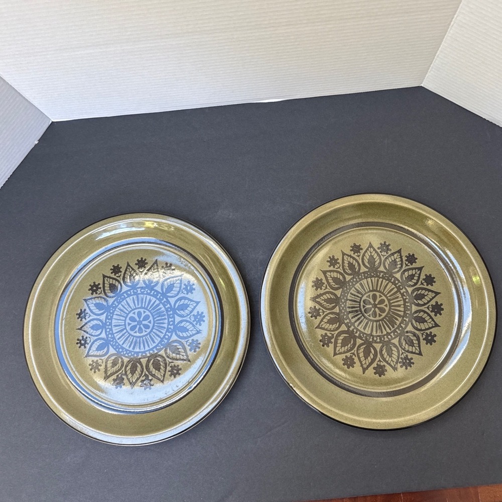 Vintage Fashion Manor Saracen Stoneware Plates Set 2 Olive Green  11 Inch MCM